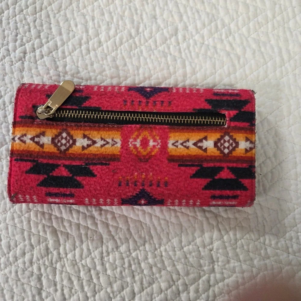 Southwestern Aztec‎ Print Tri-fold Wallet Red Geometric Tribal Woven Clutch